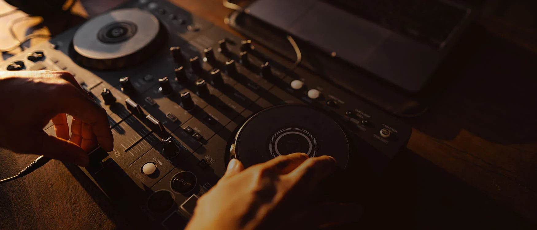 Professional DJ Equipment - Qoratech