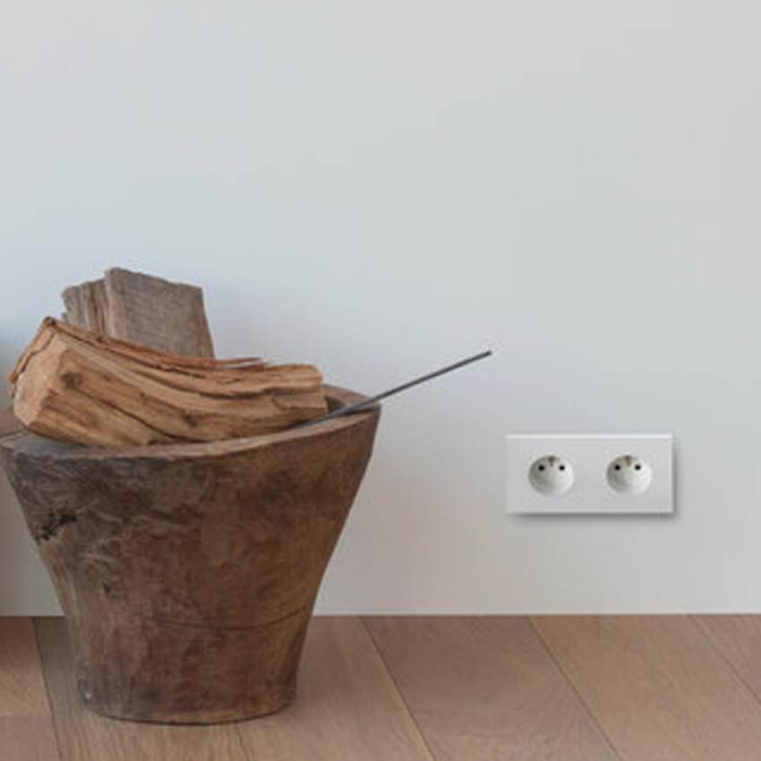 Power RJ45 outlet - fer forgé rosé - 3-gang - Qoratech