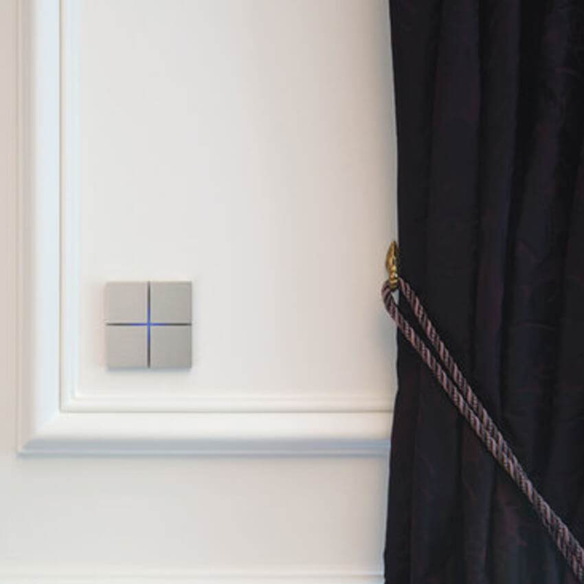 Sentido - brushed black - 4-way - Qoratech