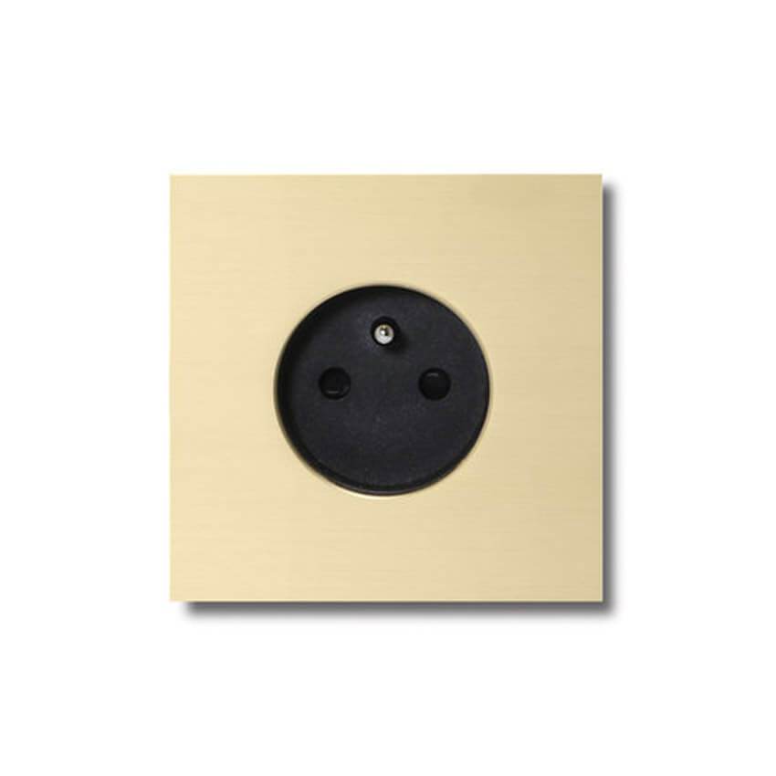 Power outlet - brushed brass - 1-gang - Qoratech