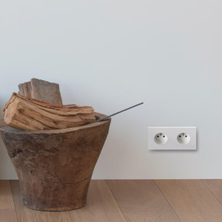 Power USB outlet - bronze - 3-gang