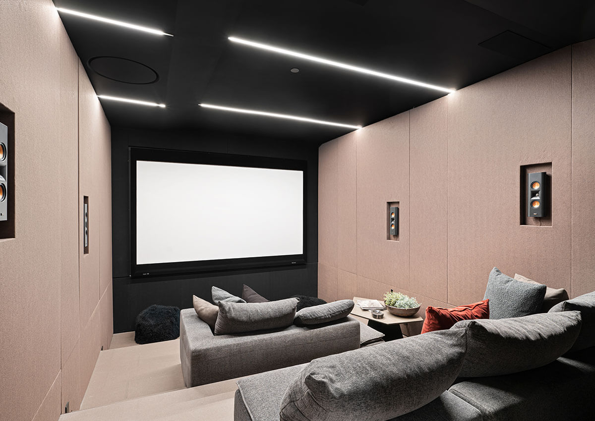 Smart_Home_Theatre
